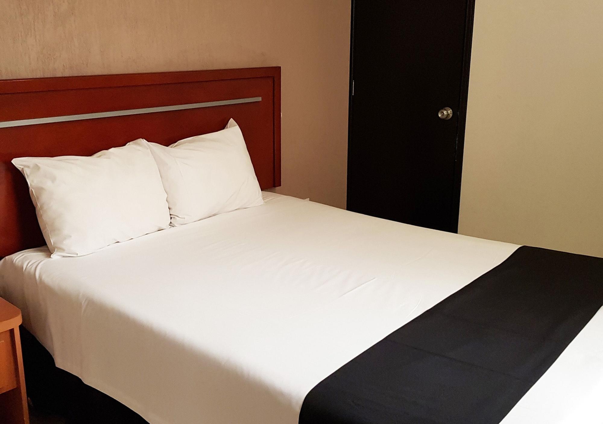 Capital O Hotel Victoria Morelia Ngoại thất bức ảnh