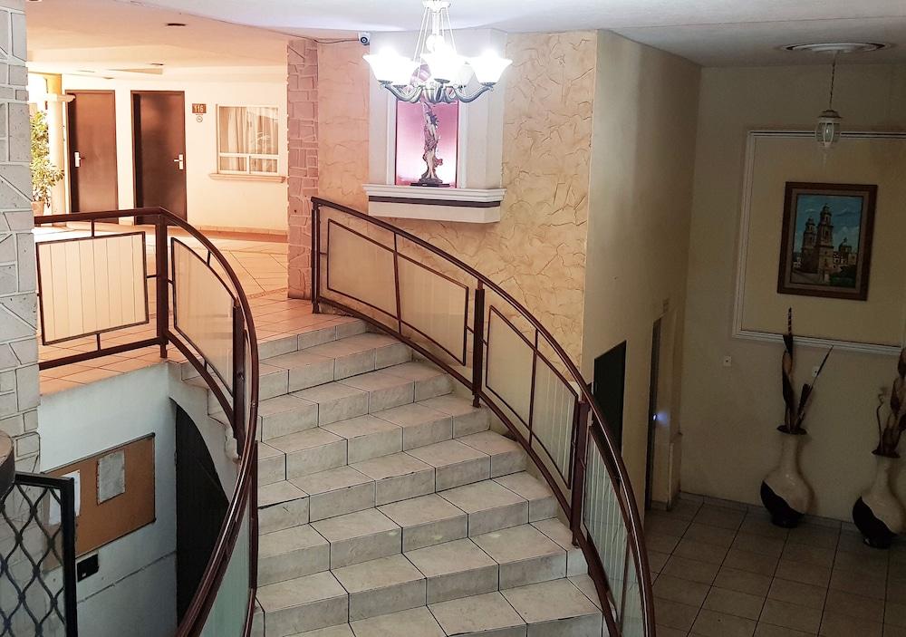 Capital O Hotel Victoria Morelia Ngoại thất bức ảnh