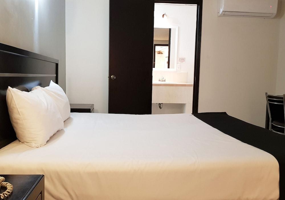 Capital O Hotel Victoria Morelia Ngoại thất bức ảnh