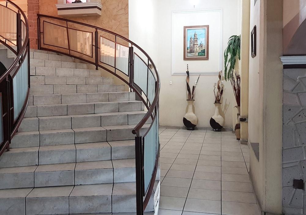 Capital O Hotel Victoria Morelia Ngoại thất bức ảnh