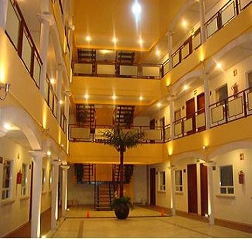 Capital O Hotel Victoria Morelia Ngoại thất bức ảnh