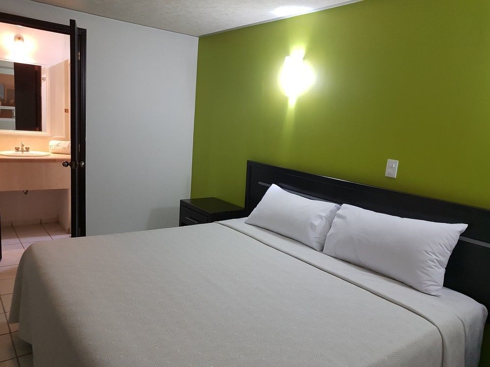 Capital O Hotel Victoria Morelia Ngoại thất bức ảnh